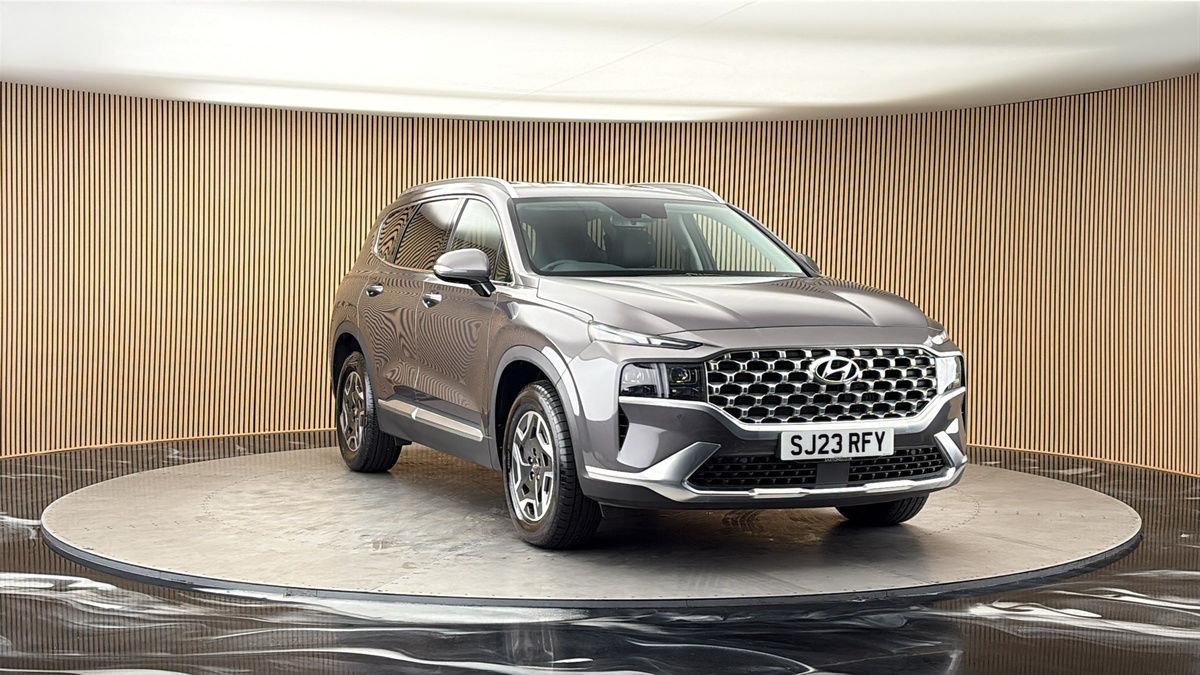 More views of Hyundai Santa Fe