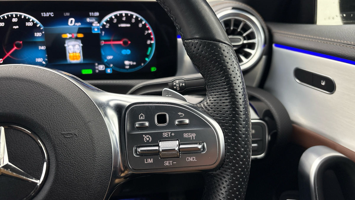 Mercedes-Benz CLA Image 14