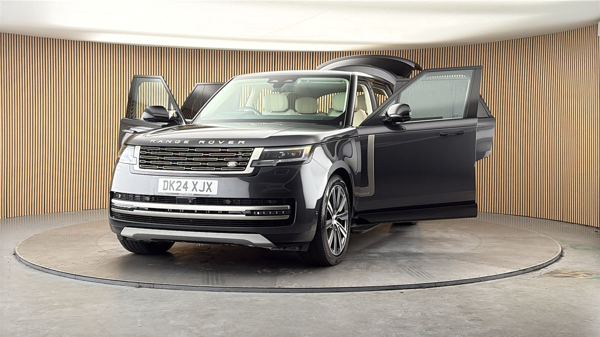 More views of Land Rover Range Rover