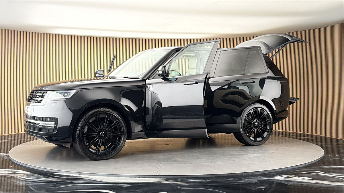 More views of Land Rover Range Rover