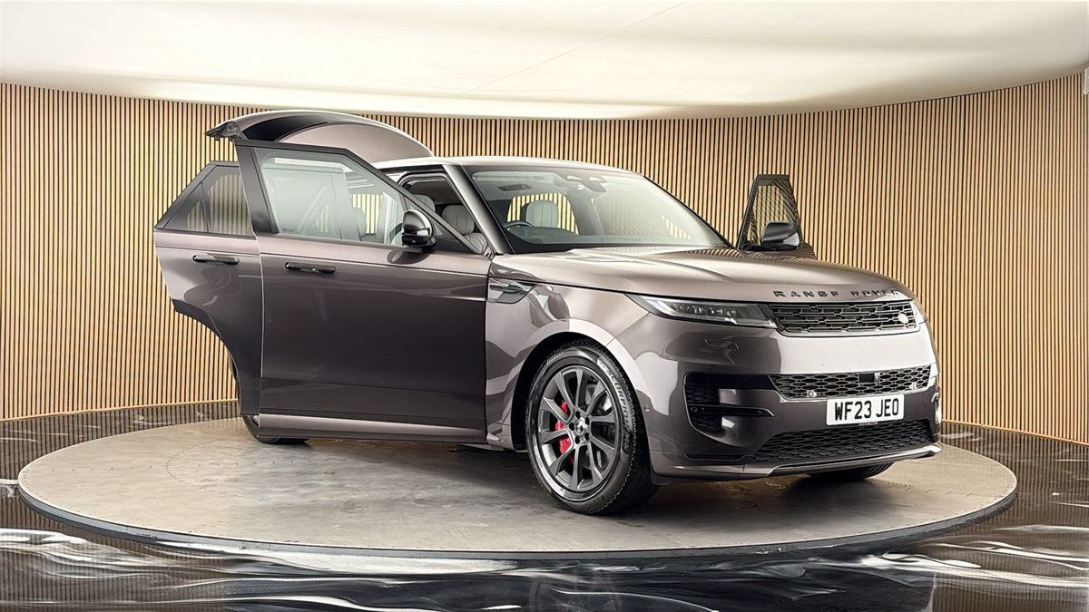 More views of Land Rover Range Rover Sport