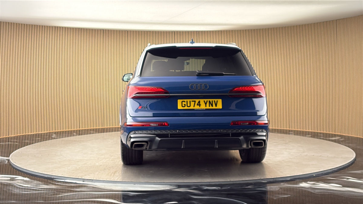More views of Audi Q7
