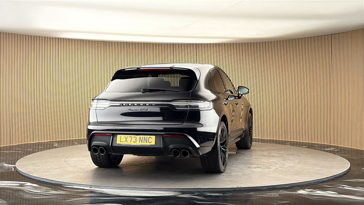 More views of Porsche Macan
