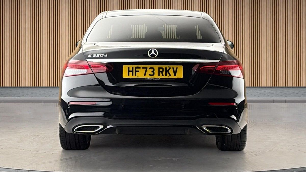 Mercedes-Benz E Class Image 4