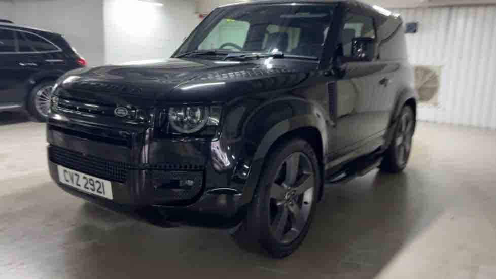 More views of Land Rover Defender 90