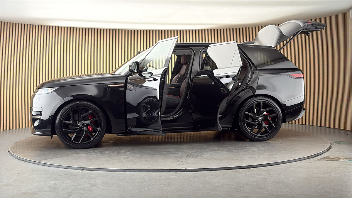 More views of Land Rover Range Rover Sport