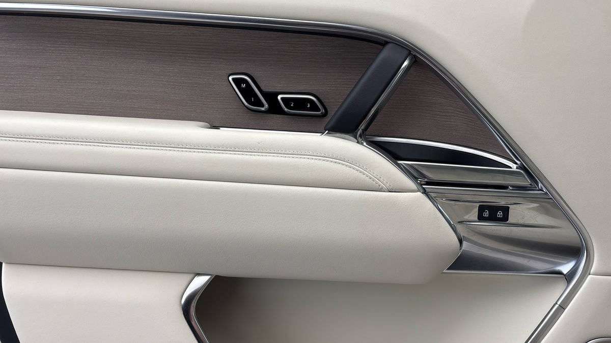 Land Rover Range Rover Image 19