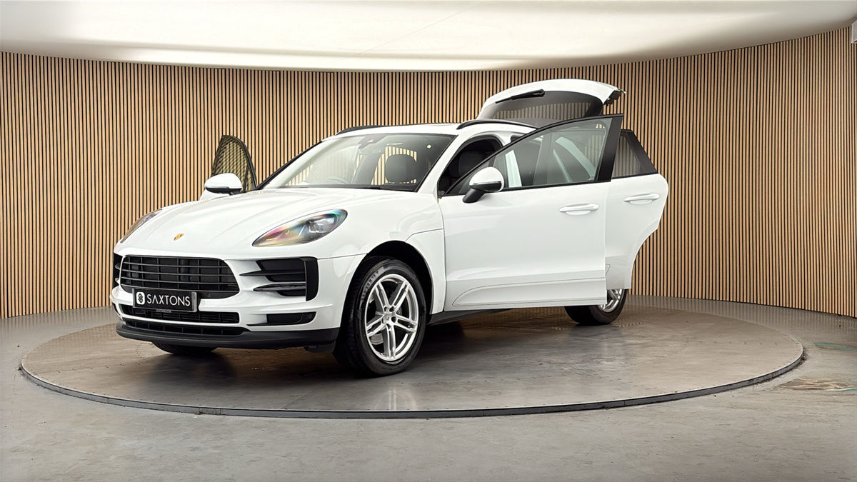 More views of Porsche Macan