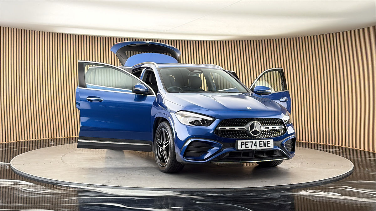 More views of Mercedes-Benz GLA