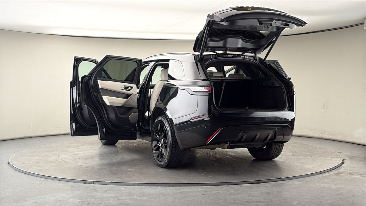 More views of Land Rover Range Rover Velar