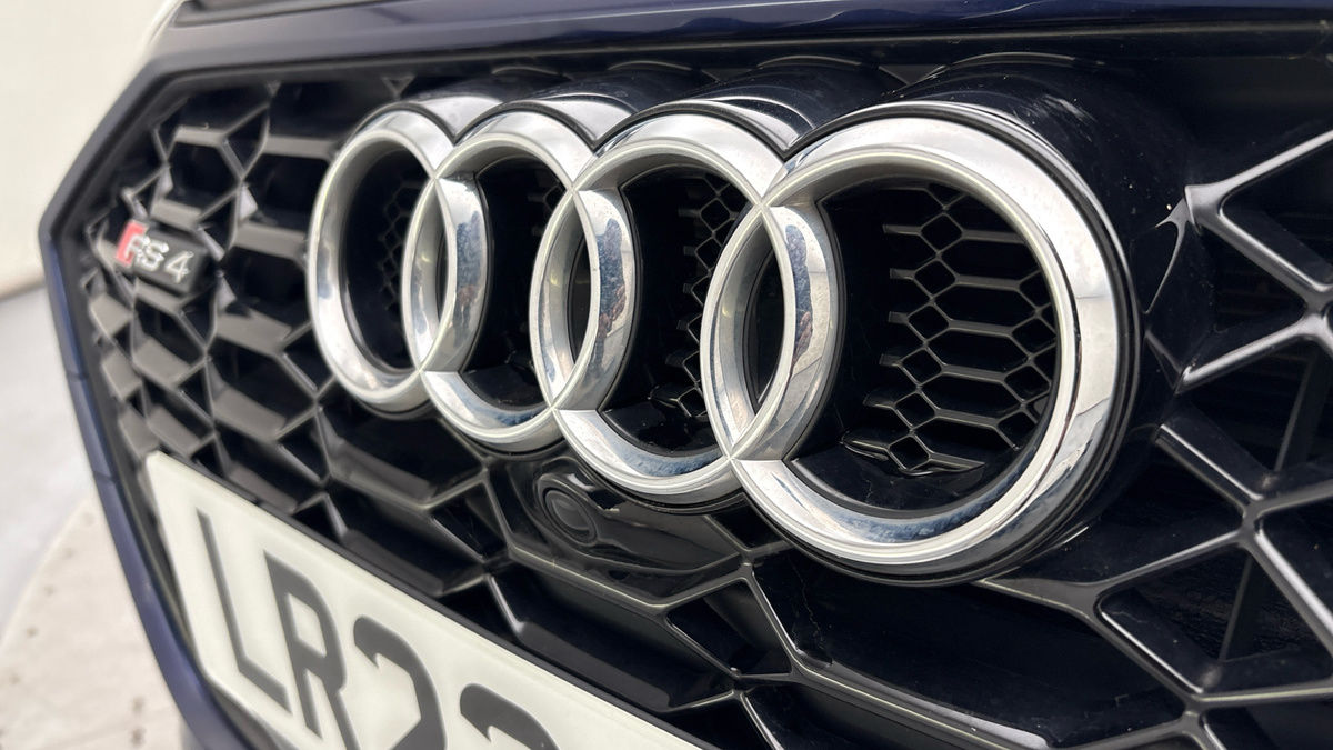 Audi RS4 Avant Image 24