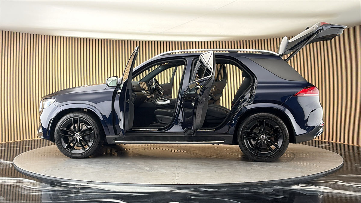 More views of Mercedes-Benz GLE