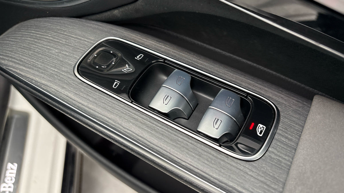 Mercedes-Benz EQS Image 25