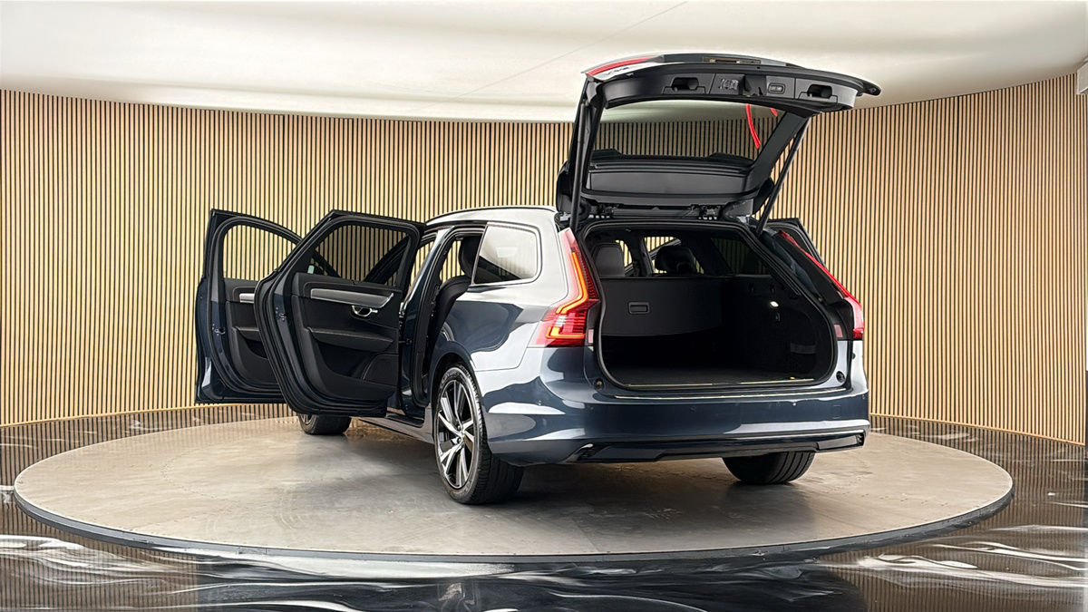 More views of Volvo V90