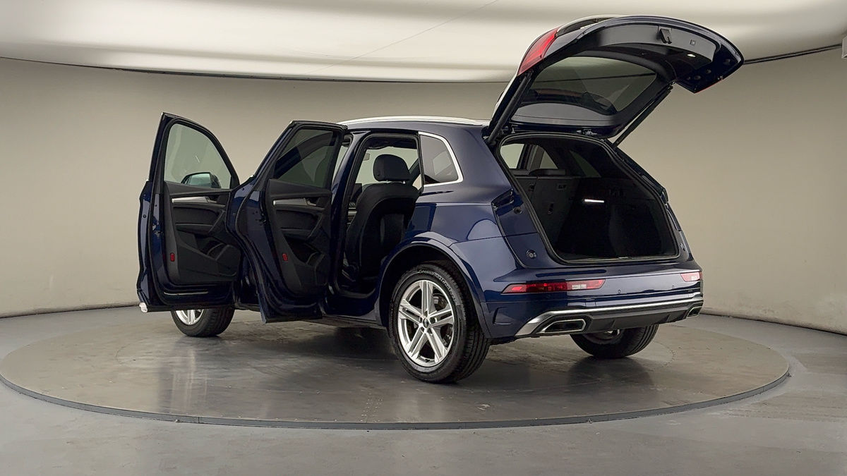 More views of Audi Q5