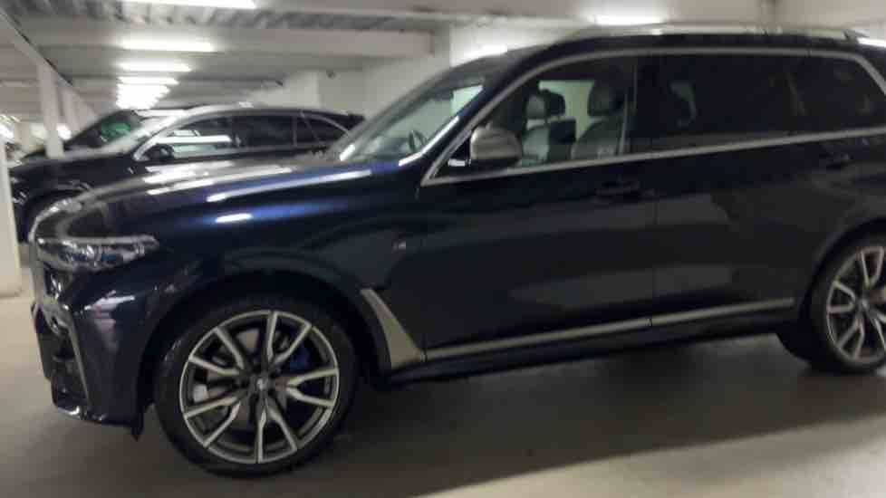 More views of BMW X7