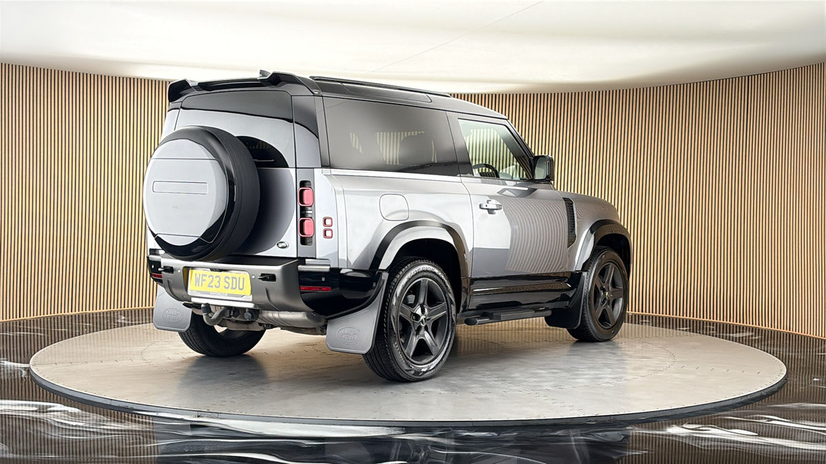 More views of Land Rover Defender 90