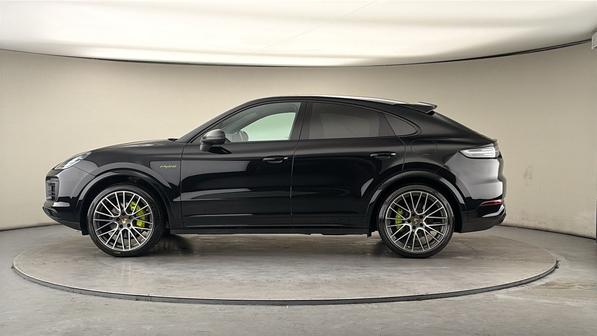 Porsche Cayenne Image 15