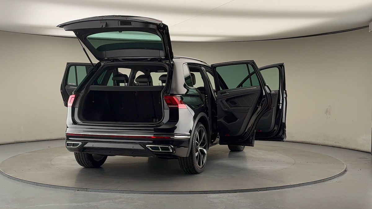 More views of Volkswagen Tiguan