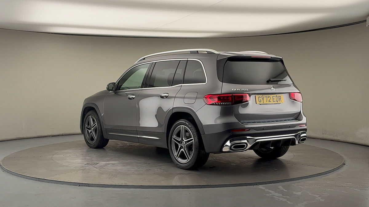 Mercedes-Benz GLB Image 2