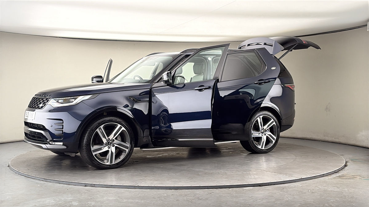 More views of Land Rover Discovery