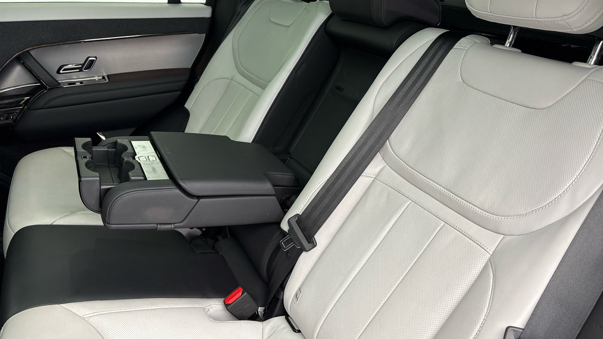 Land Rover Range Rover Sport Image 9