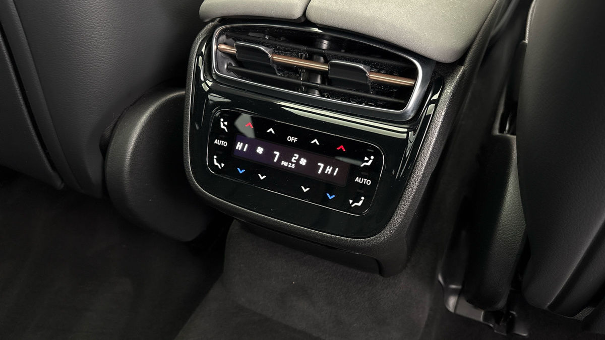 Mercedes-Benz EQS Image 30