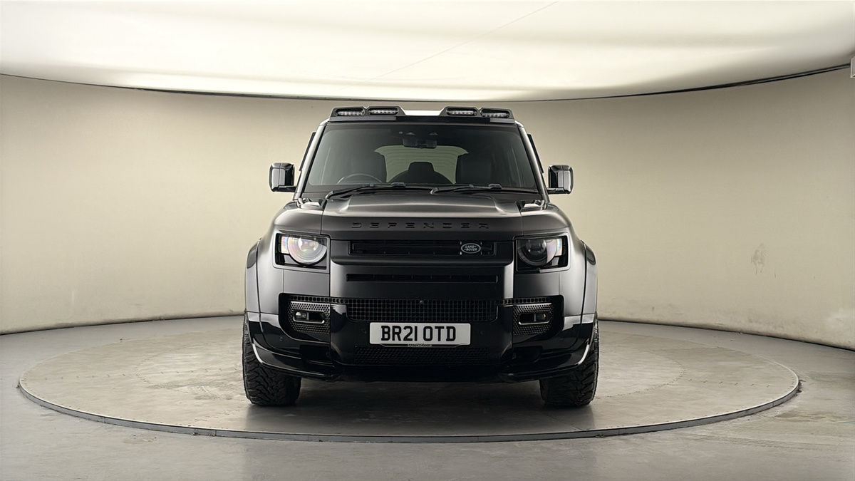 Land Rover Defender 110 Image 3