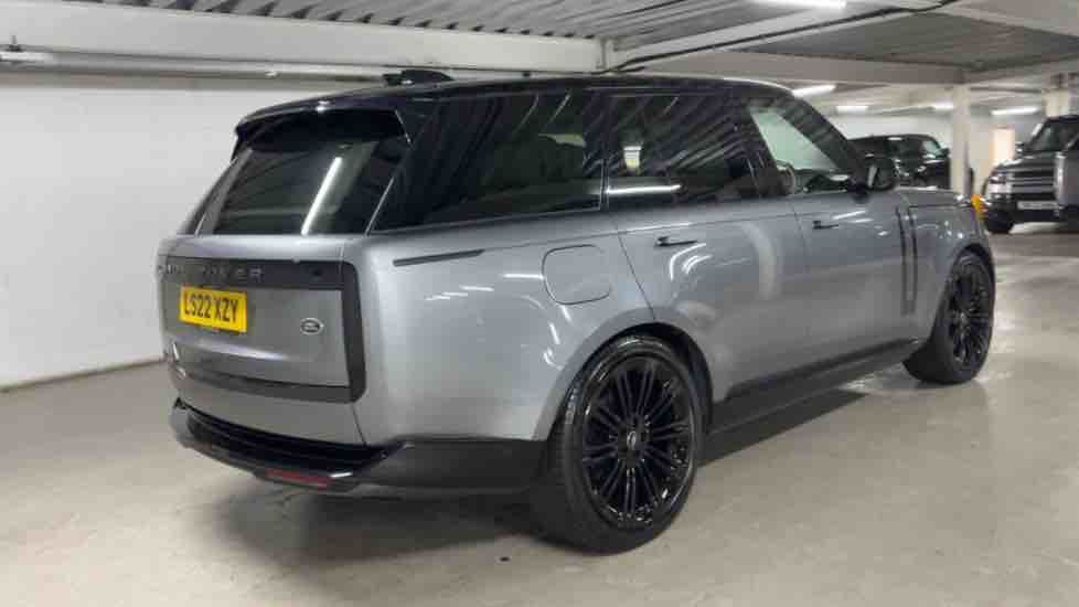 More views of Land Rover Range Rover