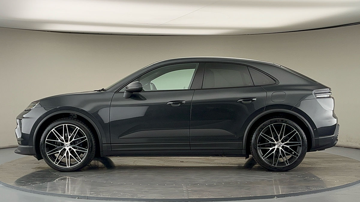 Porsche Macan Image 15