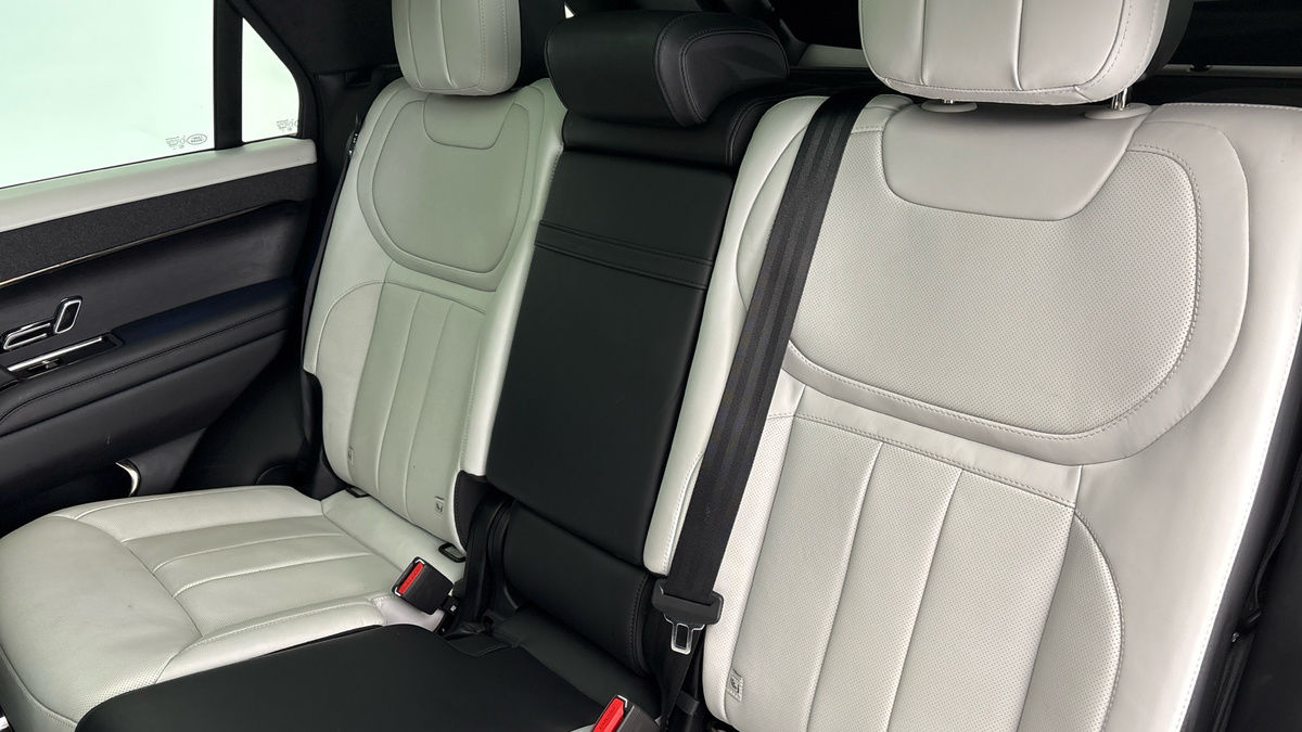 Land Rover Range Rover Sport Image 8