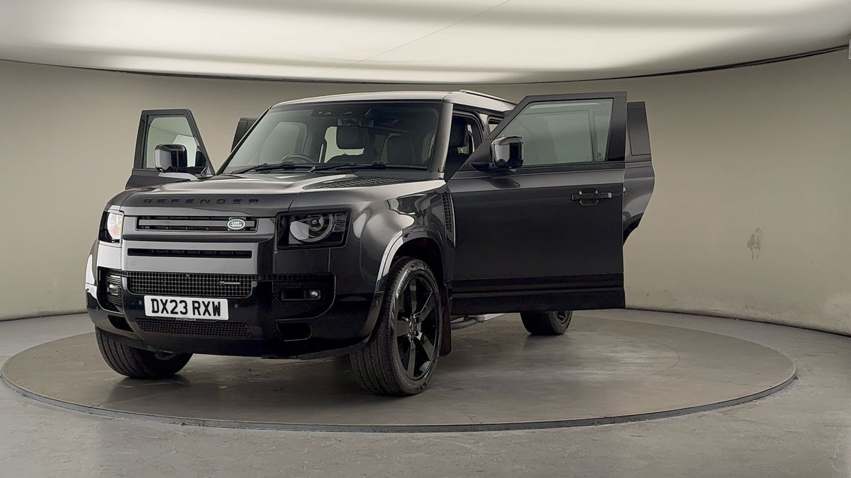 More views of Land Rover Defender 110