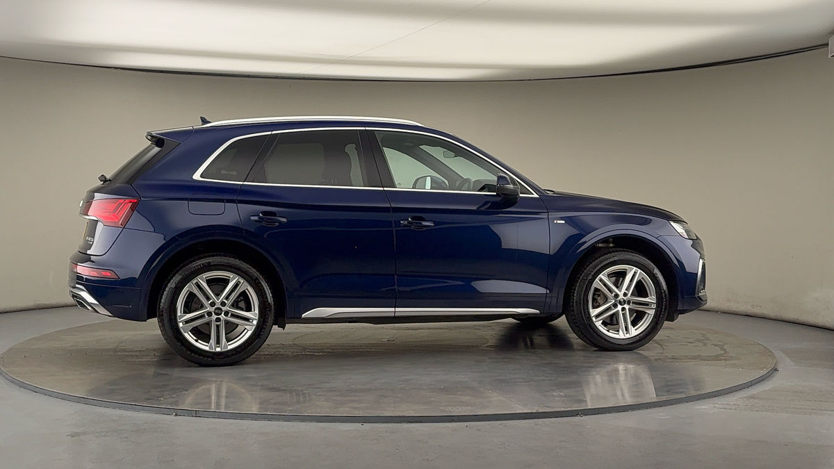 More views of Audi Q5