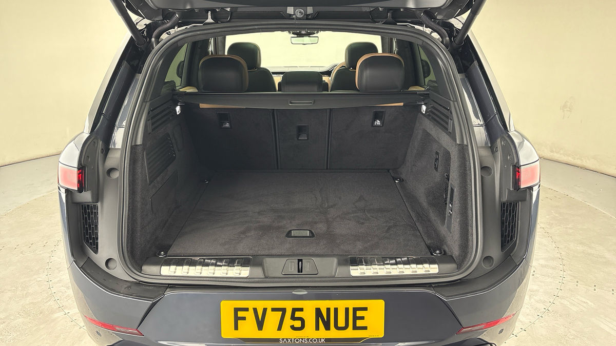 Land Rover Range Rover Sport Image 11