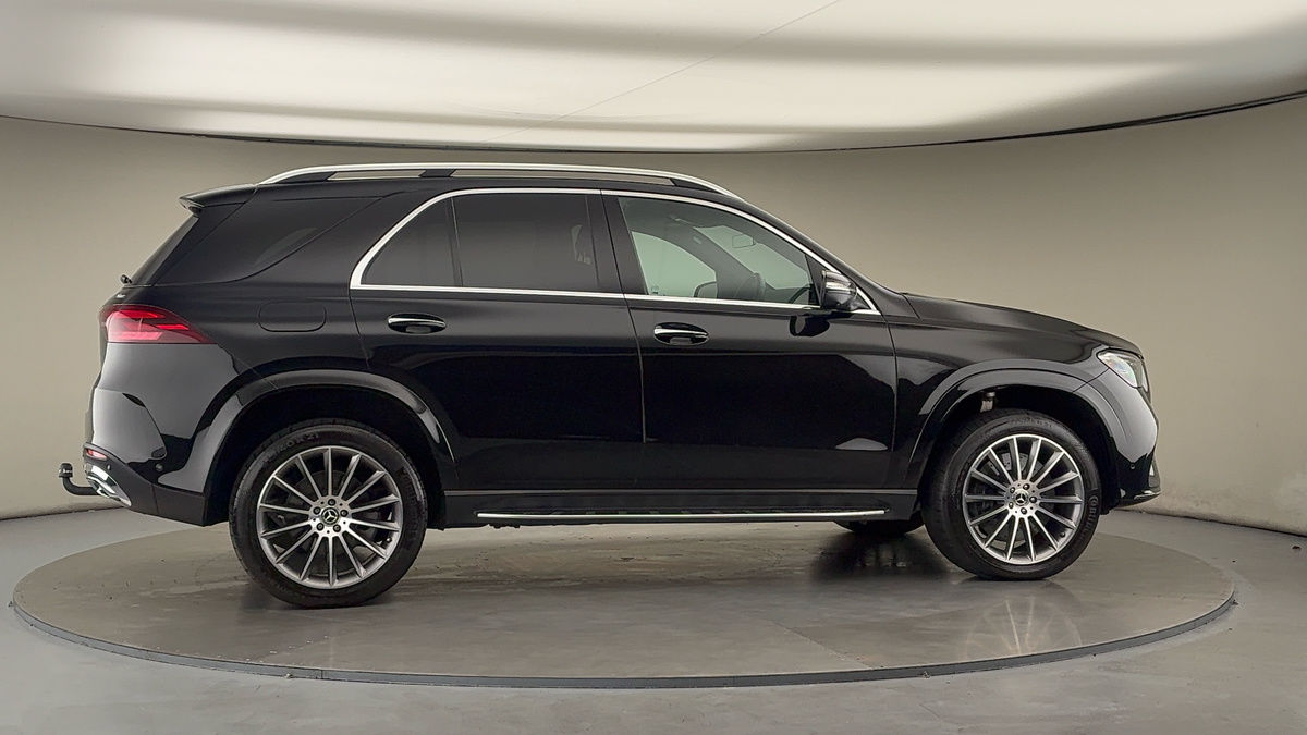 More views of Mercedes-Benz GLE