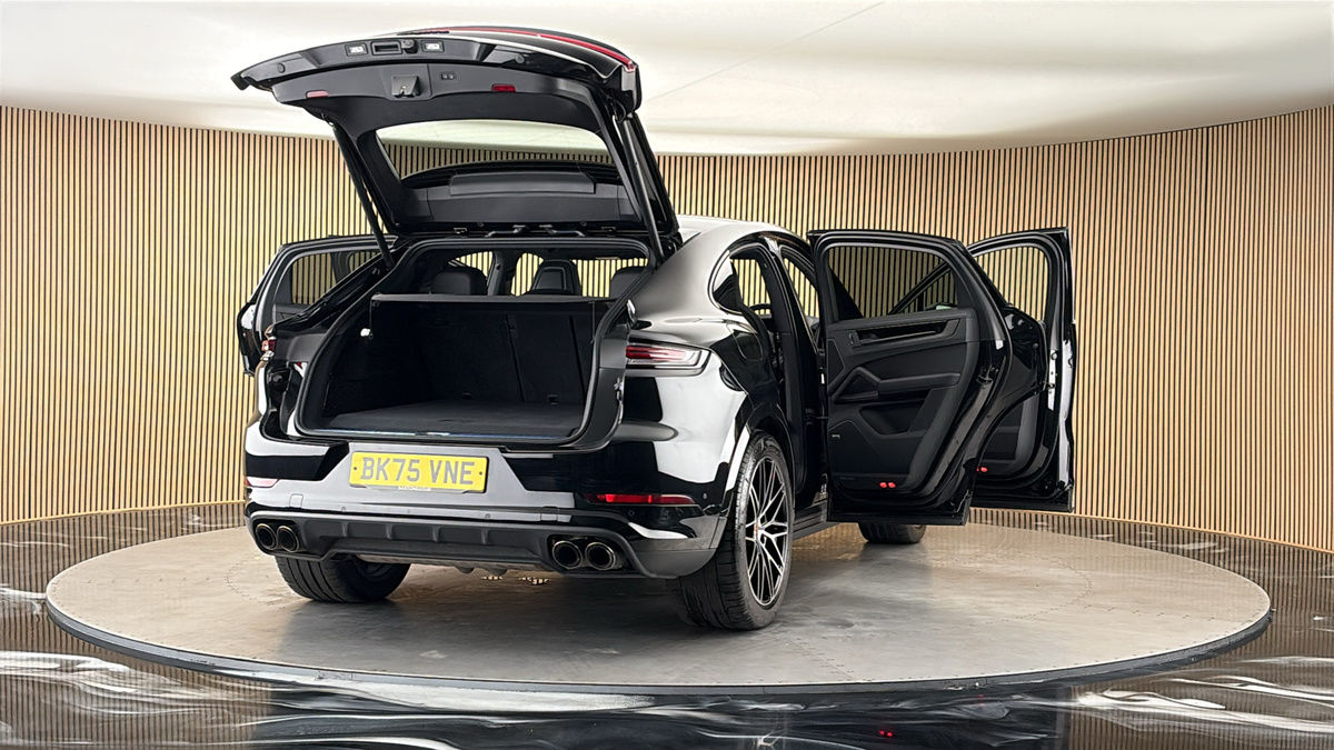 More views of Porsche Cayenne