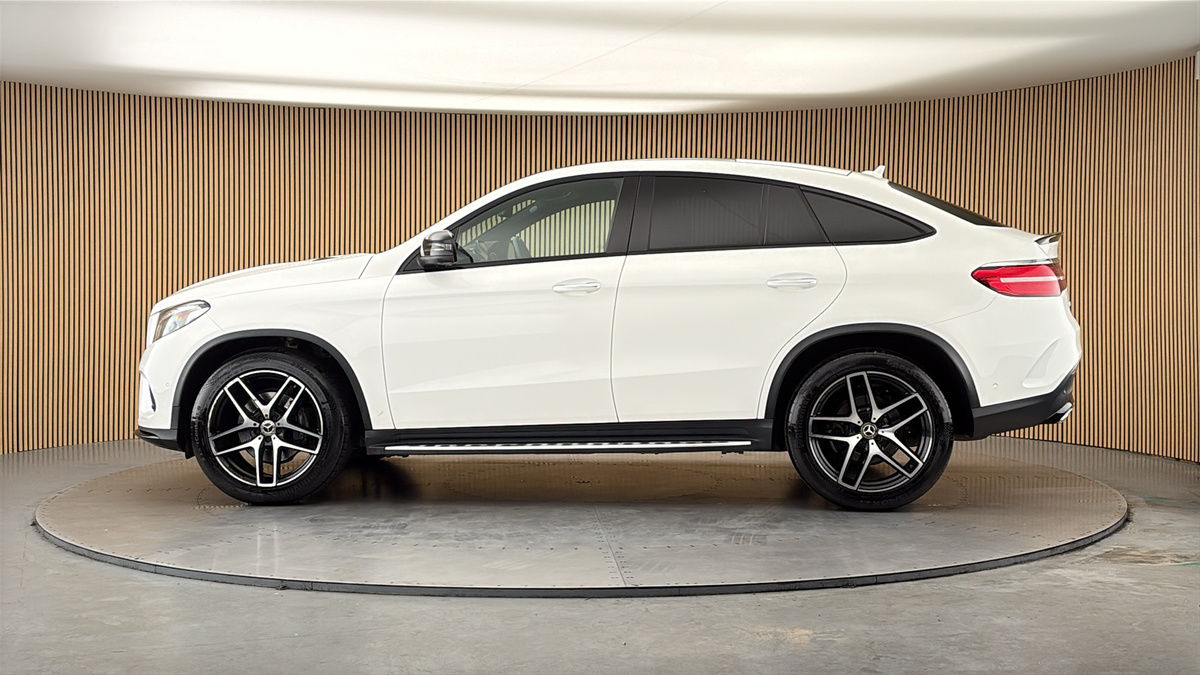 More views of Mercedes-Benz GLE
