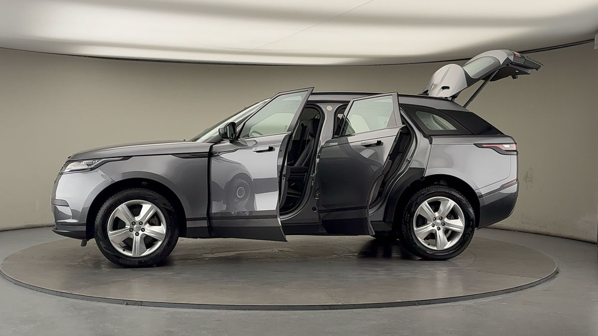 More views of Land Rover Range Rover Velar