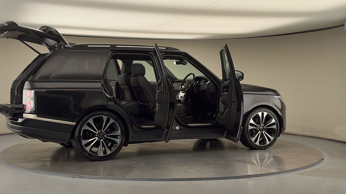 More views of Land Rover Range Rover