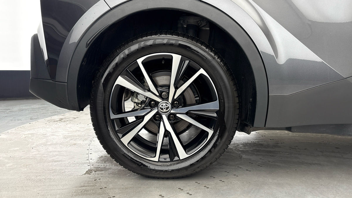 Toyota C-HR Image 10