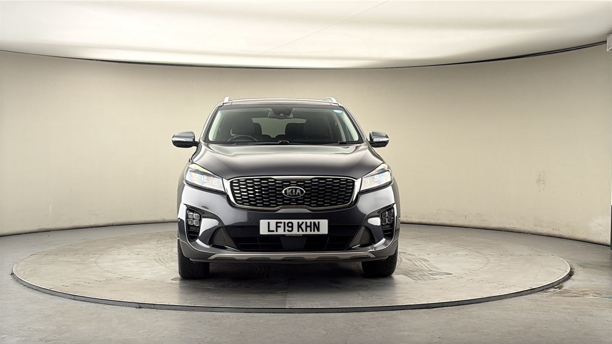 More views of Kia Sorento