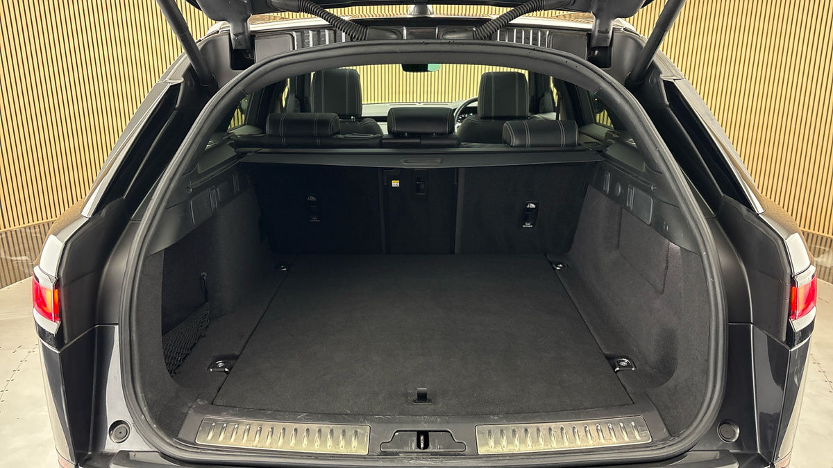 Land Rover Range Rover Velar Image 11