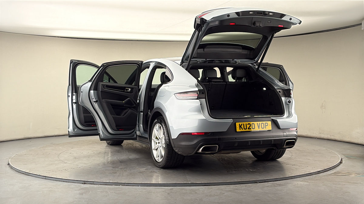 More views of Porsche Cayenne