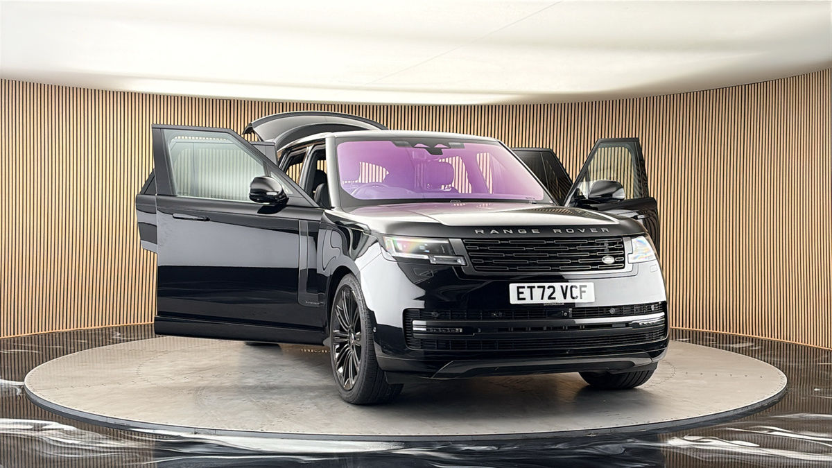 More views of Land Rover Range Rover
