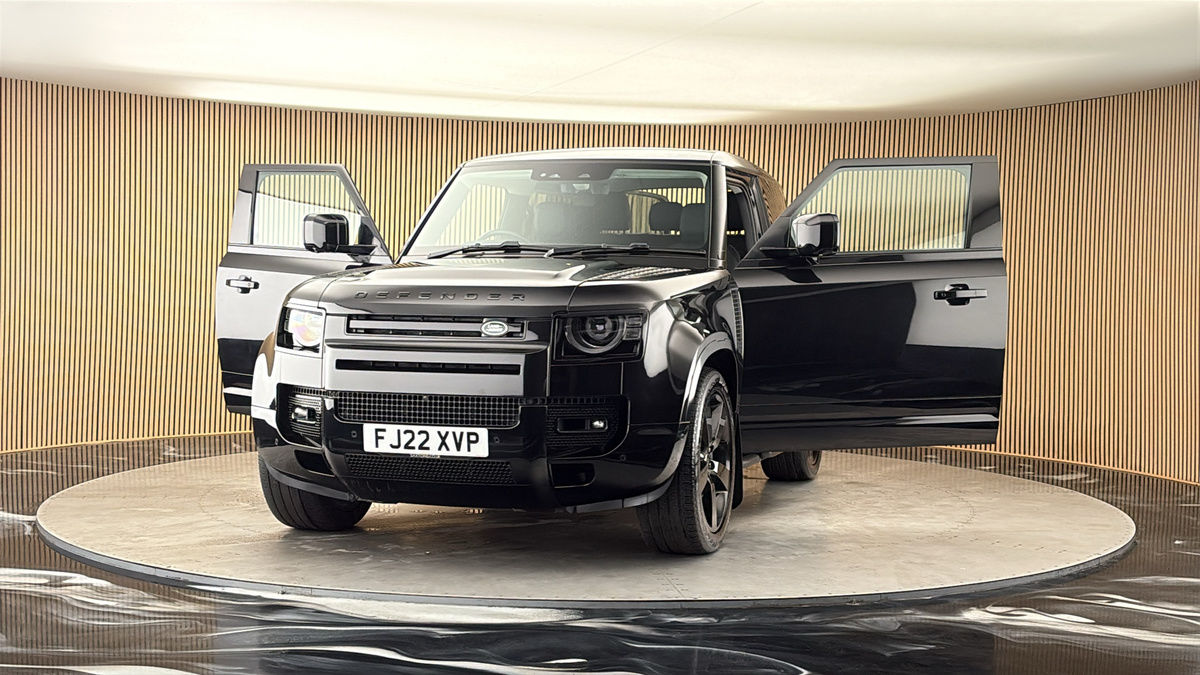 More views of Land Rover Defender 90