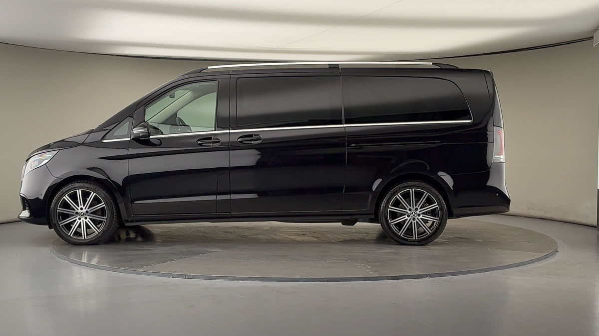 Mercedes-Benz V Class Image 15
