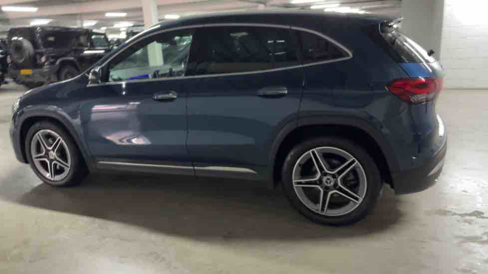 More views of Mercedes-Benz GLA