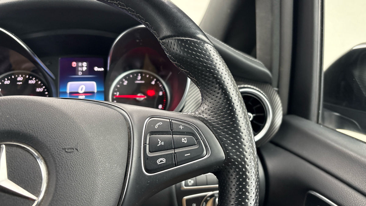 Mercedes-Benz V Class Image 14