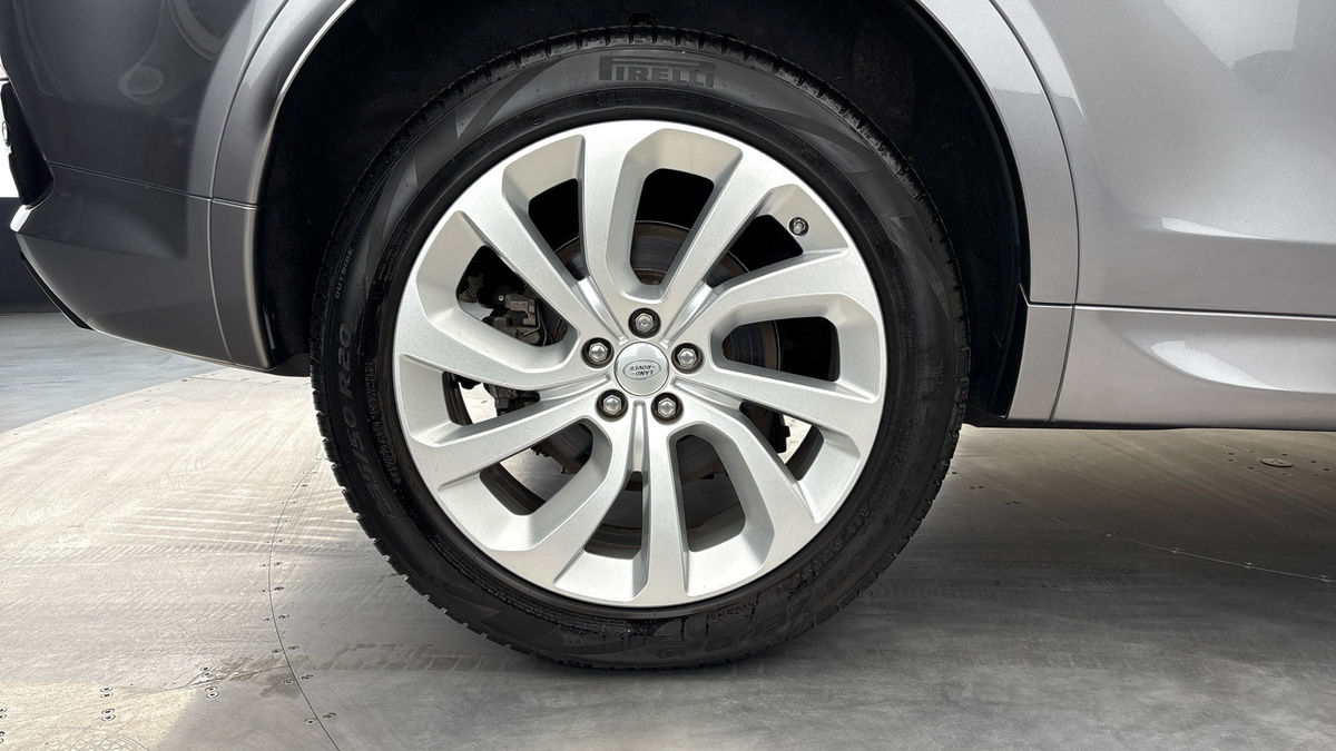 Land Rover Discovery Sport Image 10