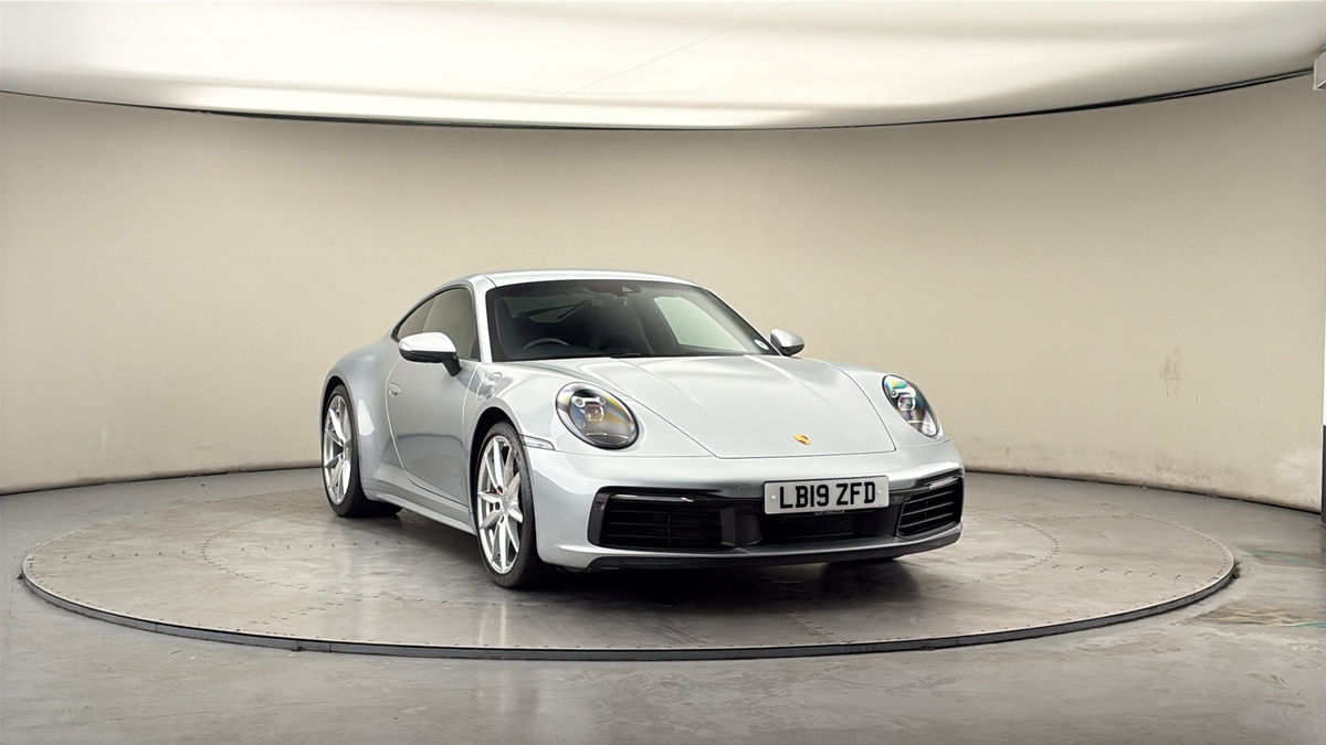 More views of Porsche 911